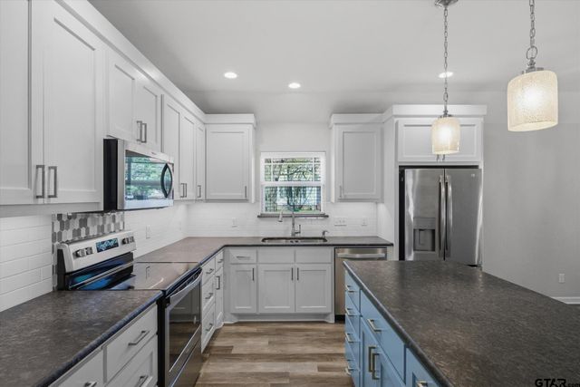 1011 Athens Street, Canton, TX 75103