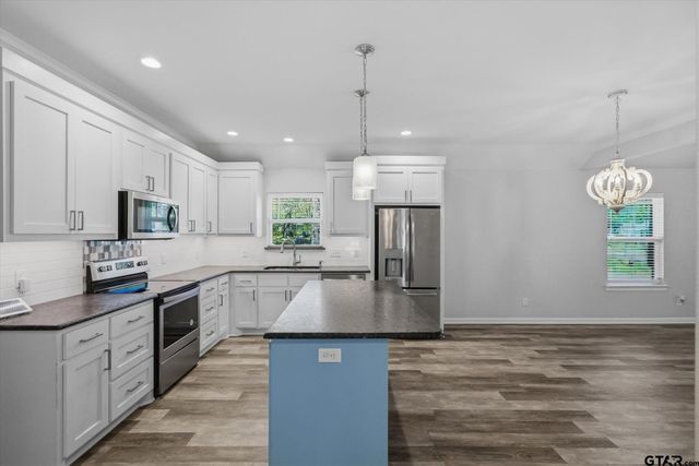 1011 Athens Street, Canton, TX 75103