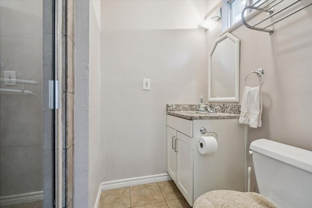 4502 Pine Street, Bellaire, TX 77401