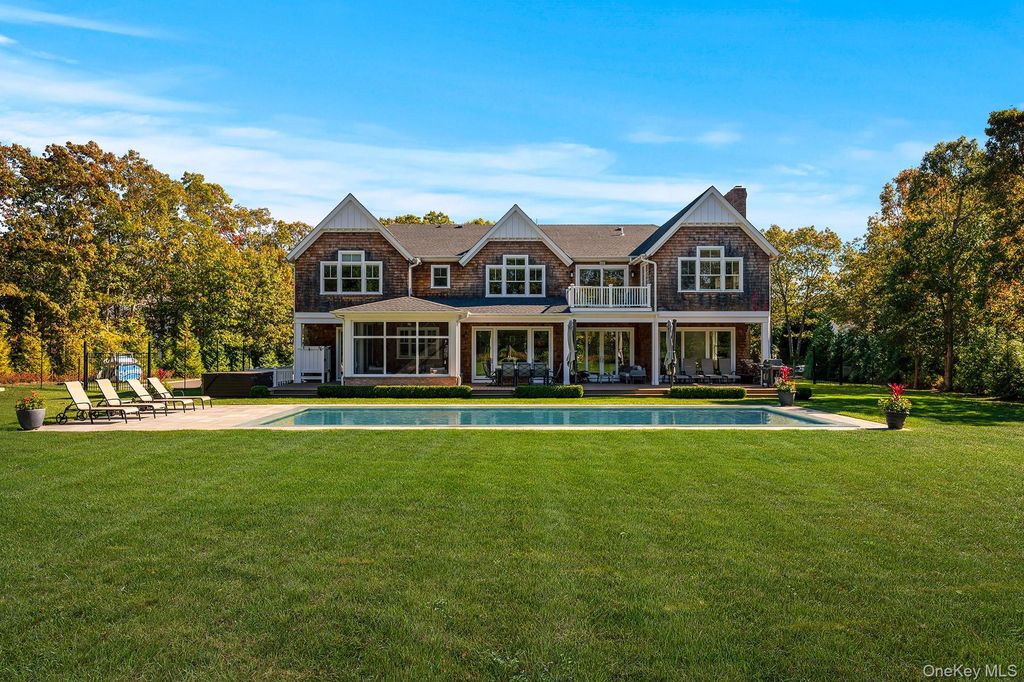 41 Arbutus Road, Quogue, NY 11959