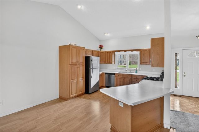 69756 Knottingham Lane, Edwardsburg, MI 49112