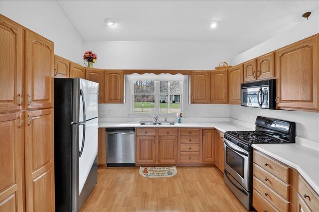 69756 Knottingham Lane, Edwardsburg, MI 49112