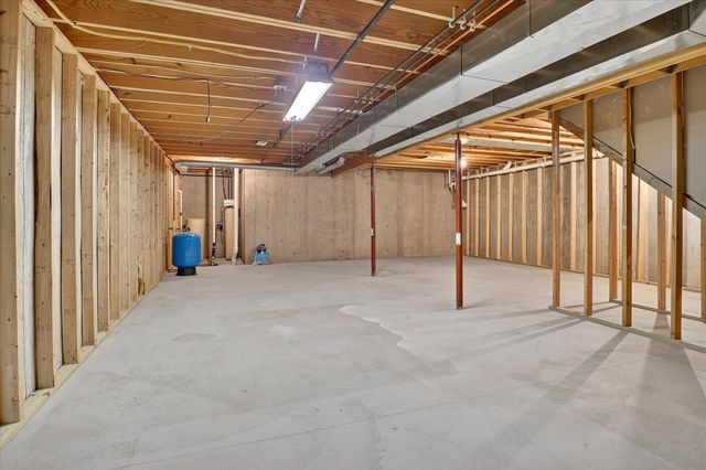 69756 Knottingham Lane, Edwardsburg, MI 49112