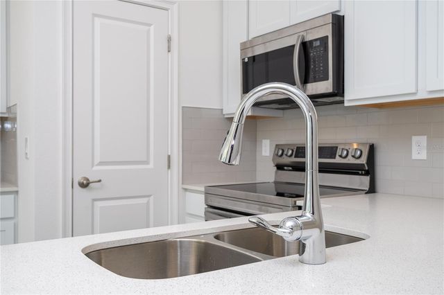 10580 EBB TIDE LANE, Orlando, FL 32821