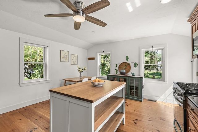 44 Exchange St, Holliston, MA 01746