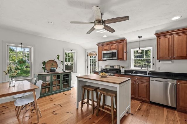 44 Exchange St, Holliston, MA 01746