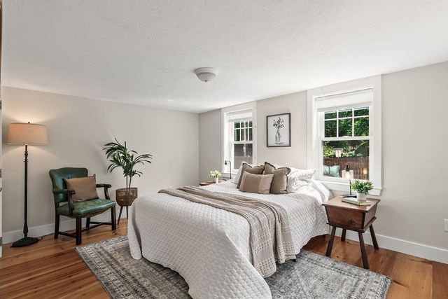 44 Exchange St, Holliston, MA 01746
