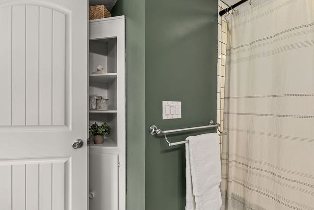 44 Exchange St, Holliston, MA 01746