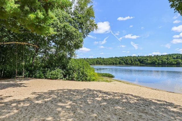 44 Exchange St, Holliston, MA 01746