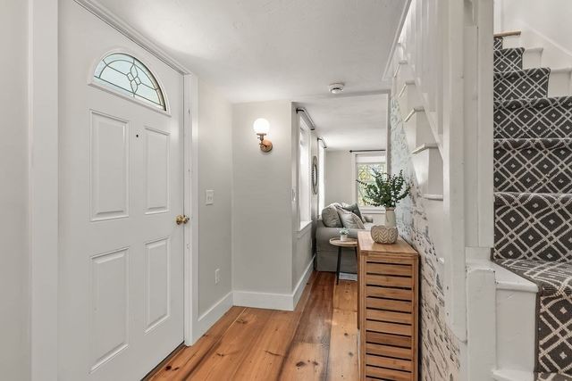44 Exchange St, Holliston, MA 01746