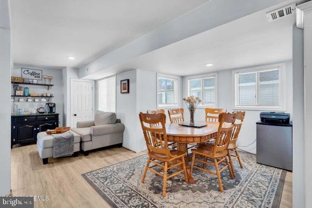 375 E BARNEGAT AVE, Bayville, NJ 08721