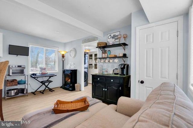 375 E BARNEGAT AVE, Bayville, NJ 08721