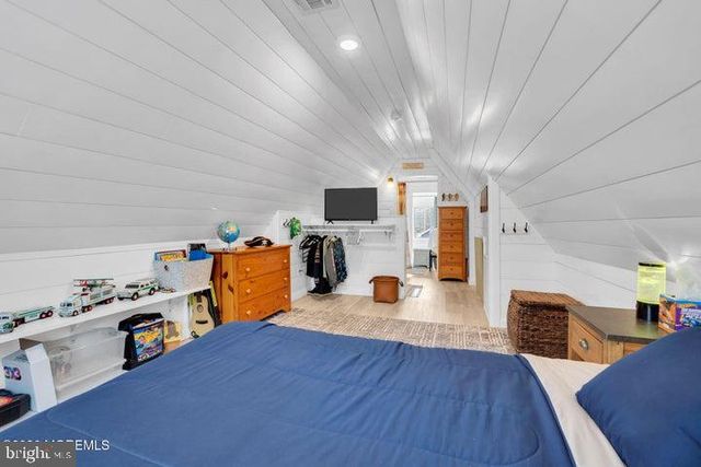 375 E BARNEGAT AVE, Bayville, NJ 08721