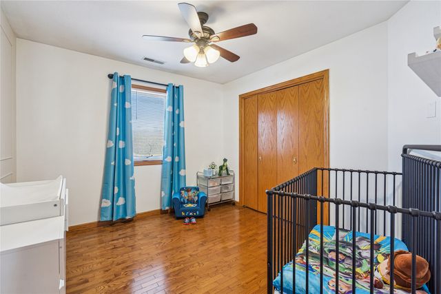 973 202nd Avenue, Pella, IA 50219