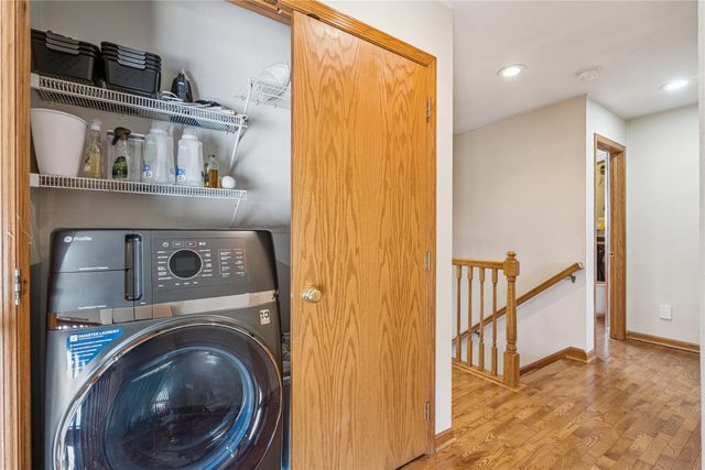 973 202nd Avenue, Pella, IA 50219