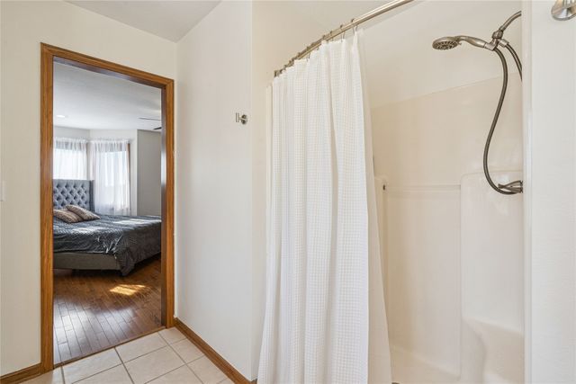 973 202nd Avenue, Pella, IA 50219