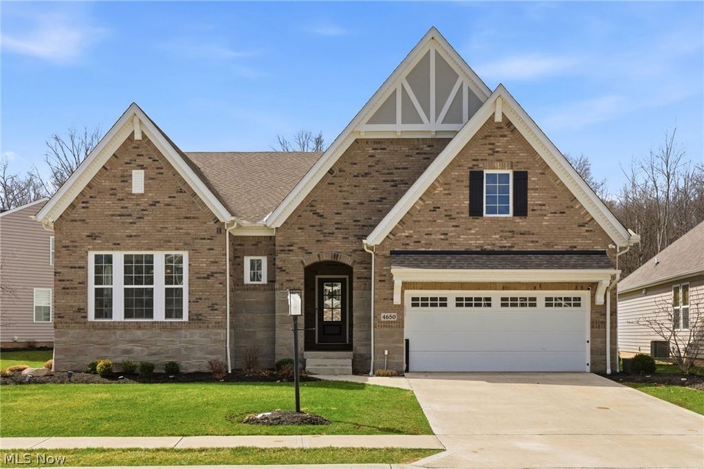 4650 Crocker Woods Lane, Westlake, OH 44145
