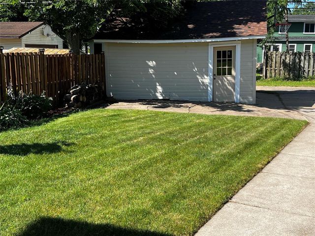 808 Dodge Street, Eau Claire, WI 54701