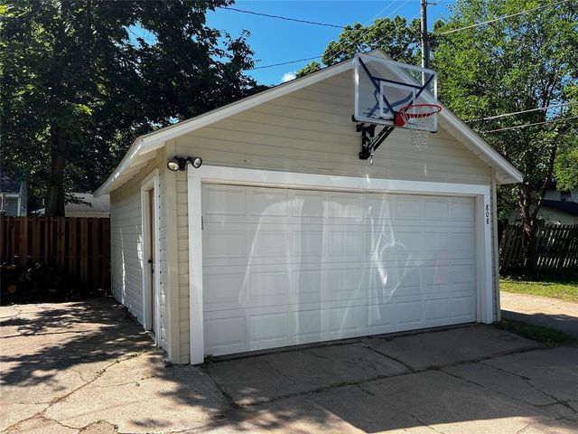 808 Dodge Street, Eau Claire, WI 54701