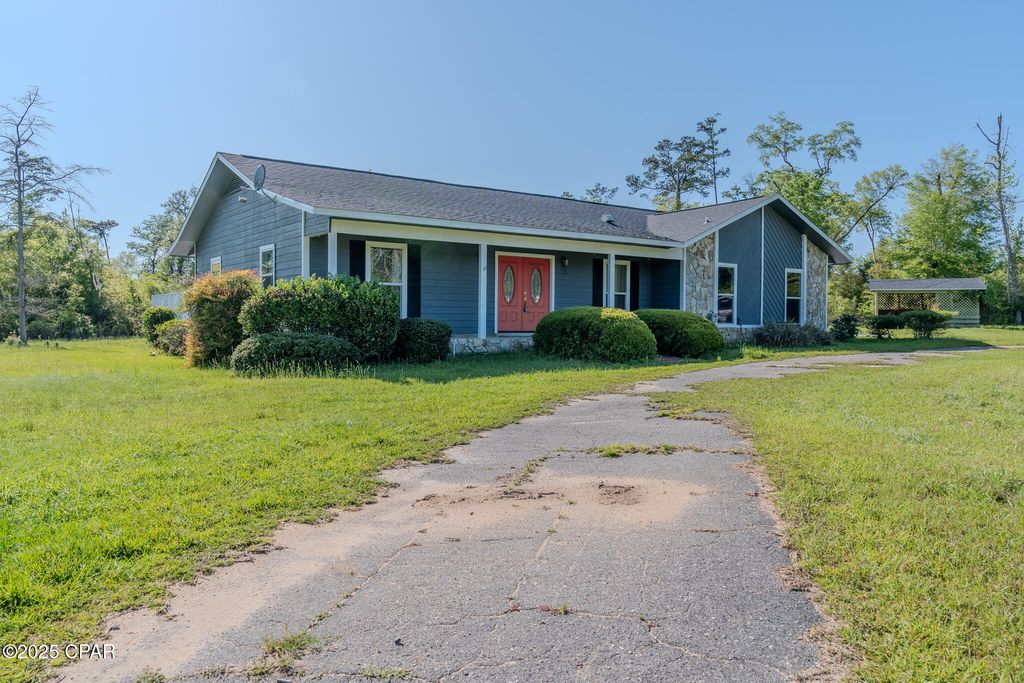 2613 Indian Springs Road, Marianna, FL 32446