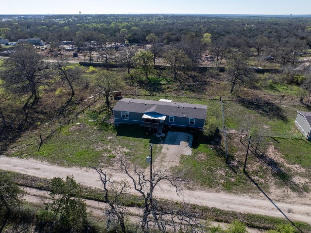 194 Williams LN A, Cedar Creek, TX 78612