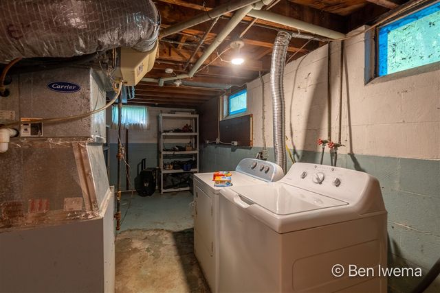 4623 Grantwood Avenue, Kentwood, MI 49508