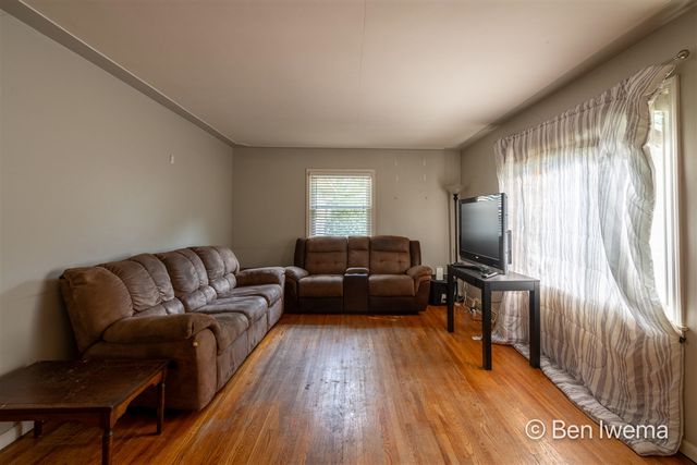 4623 Grantwood Avenue, Kentwood, MI 49508