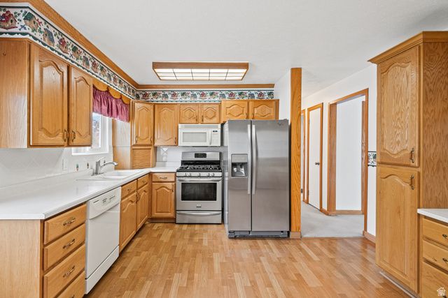 5907 S BRASS DR, Salt Lake City, UT 84118