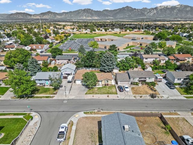 5907 S BRASS DR, Salt Lake City, UT 84118