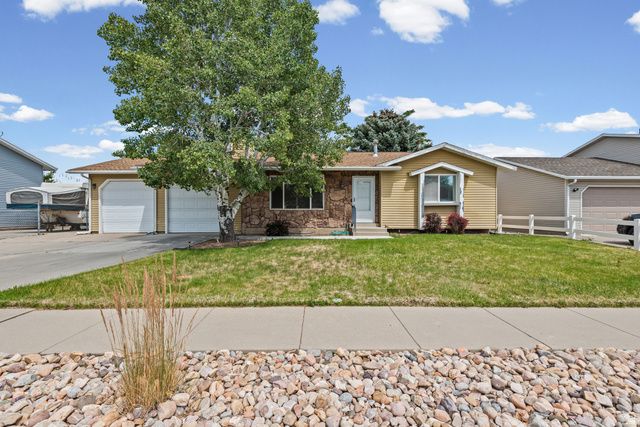 5907 S BRASS DR, Salt Lake City, UT 84118