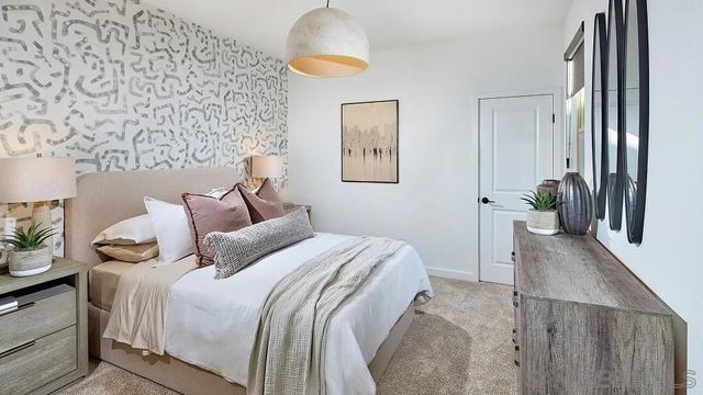 5561 Dora Way, Oceanside, CA 92057