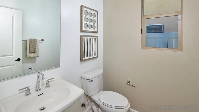 5561 Dora Way, Oceanside, CA 92057