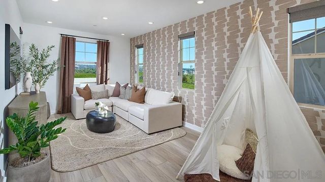 5561 Dora Way, Oceanside, CA 92057