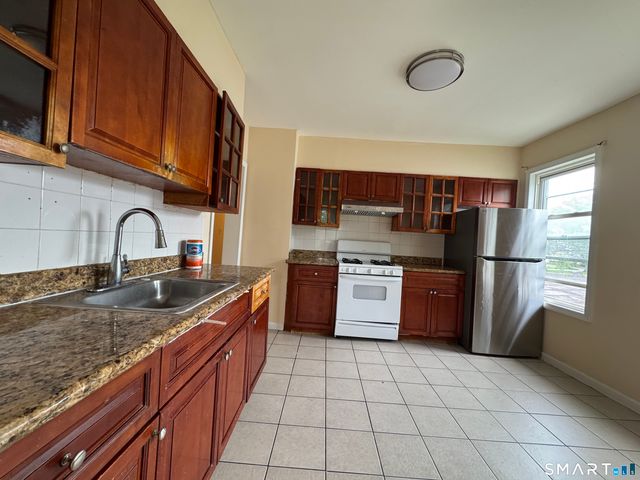 752 Boston Avenue 2fl, Bridgeport, CT 06610
