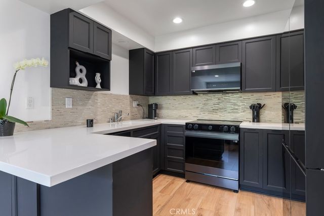1015 N Michillinda 302, Pasadena, CA 91107