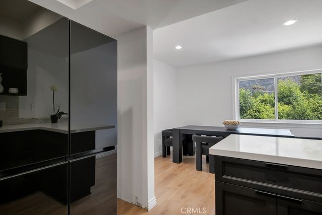 1015 N Michillinda 302, Pasadena, CA 91107