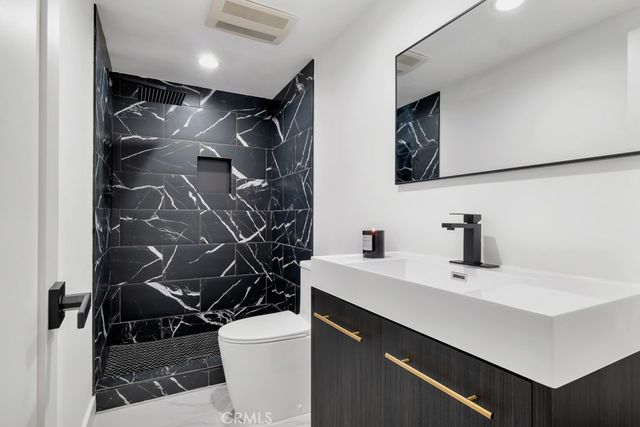 1015 N Michillinda 302, Pasadena, CA 91107