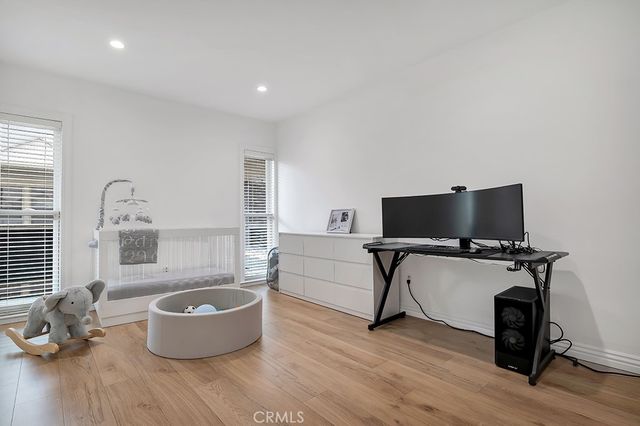 1015 N Michillinda 302, Pasadena, CA 91107