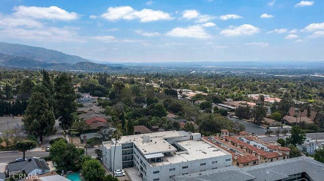 1015 N Michillinda 302, Pasadena, CA 91107