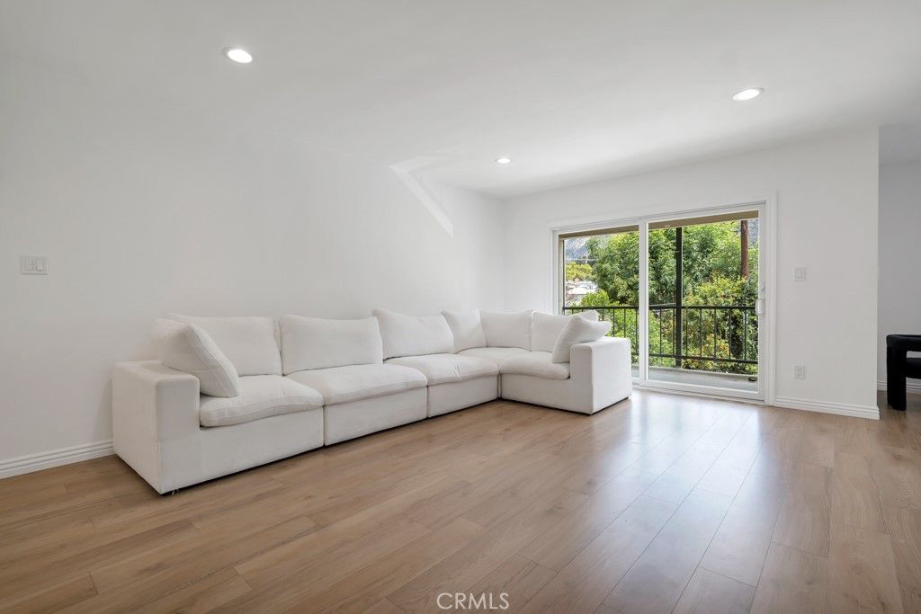 1015 N Michillinda 302, Pasadena, CA 91107 — photo 3