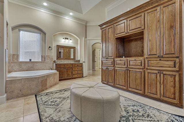 18823 Quiet Water Way, Montgomery, TX 77356