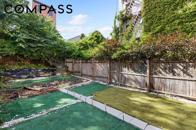 266 St James Place, New York City, NY 11238