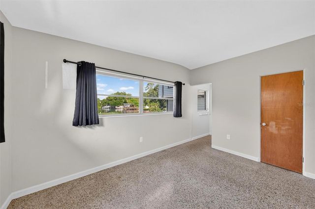 710 TWIN OAKS LANE, Eustis, FL 32726