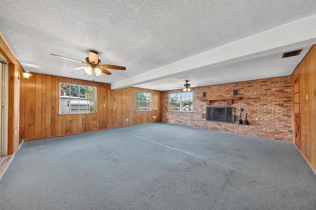 710 TWIN OAKS LANE, Eustis, FL 32726