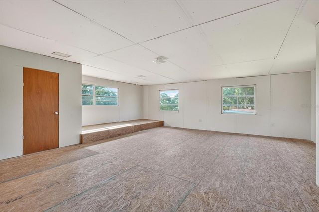 710 TWIN OAKS LANE, Eustis, FL 32726