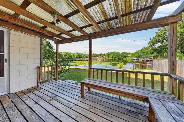 710 TWIN OAKS LANE, Eustis, FL 32726
