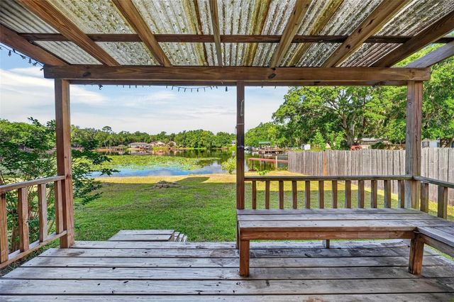 710 TWIN OAKS LANE, Eustis, FL 32726