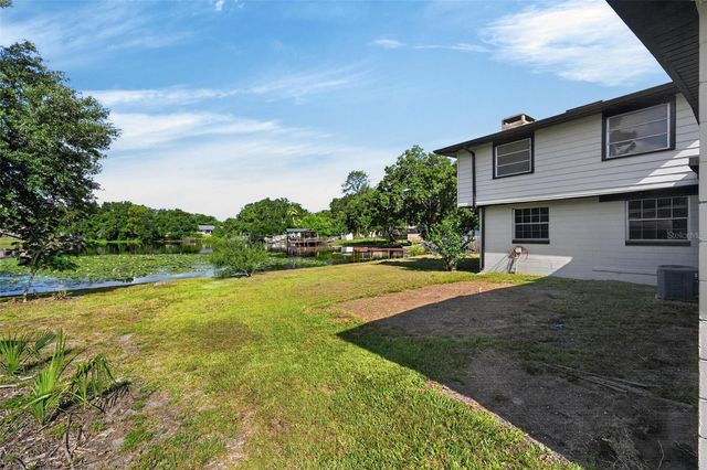 710 TWIN OAKS LANE, Eustis, FL 32726