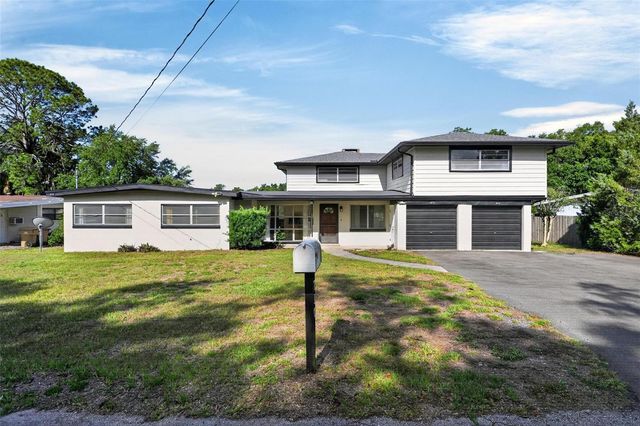 710 TWIN OAKS LANE, Eustis, FL 32726