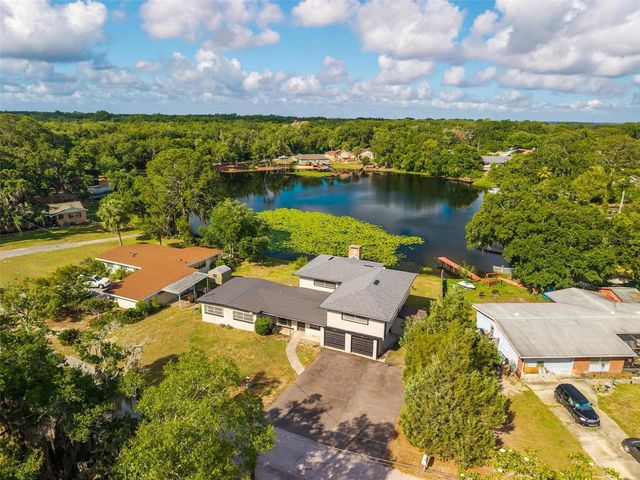 710 TWIN OAKS LANE, Eustis, FL 32726